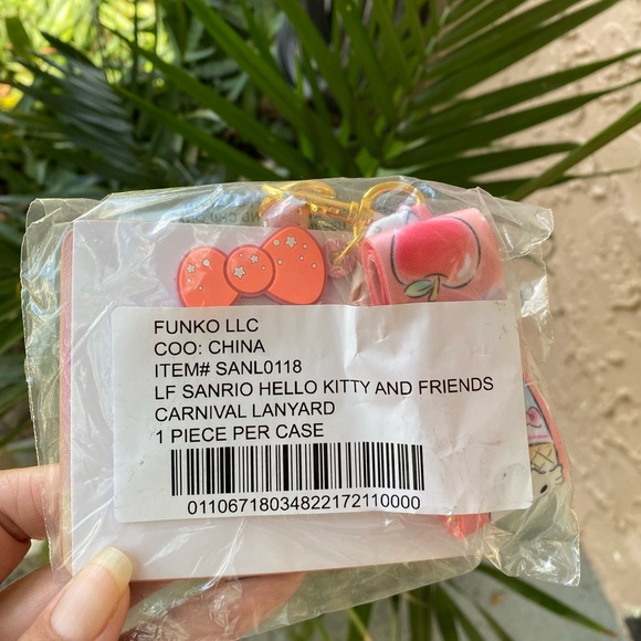 Loungefly Sanrio Hello Kitty Carnival Lanyard With Card Holder 🆕 - Picture 5 of 6